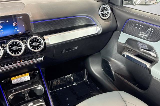 New 2026 Mercedes-Benz GLB 250 image 21