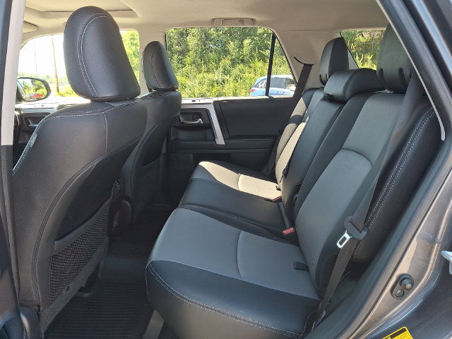 Used 2021 Toyota 4Runner SR5 Premium w/ Moonroof Package AWD/4WD image 24
