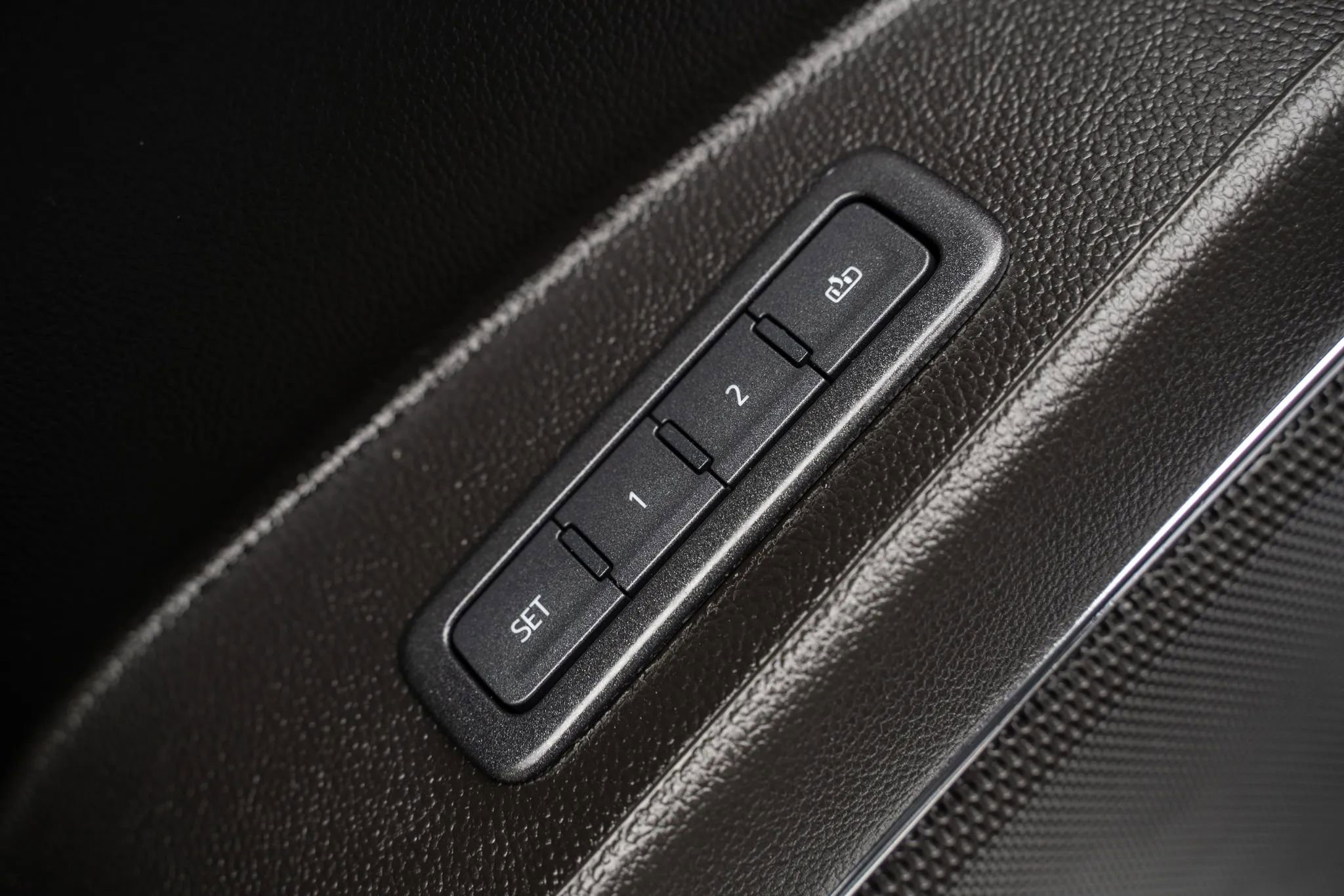 Used 2019 Chevrolet Suburban LT RWD image 19