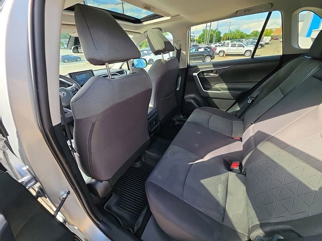 Used 2022 Toyota RAV4 XLE w/ Convenience Package AWD/4WD image 24