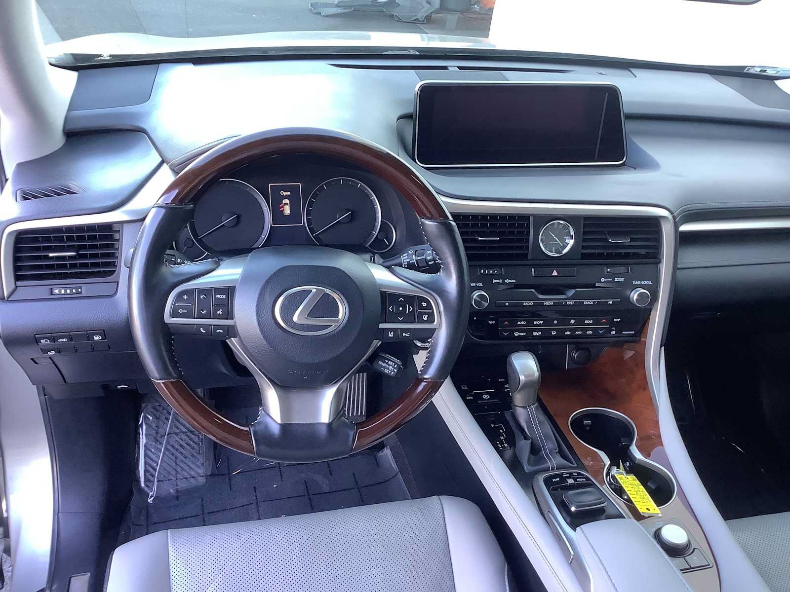 Used 2019 Lexus RX 450hL Premium w/ Premium Package AWD/4WD image 11