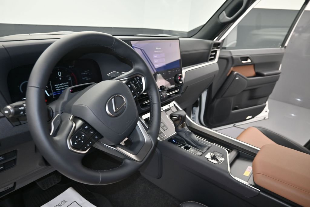 New 2026 Lexus GX 550 AWD/4WD image 13
