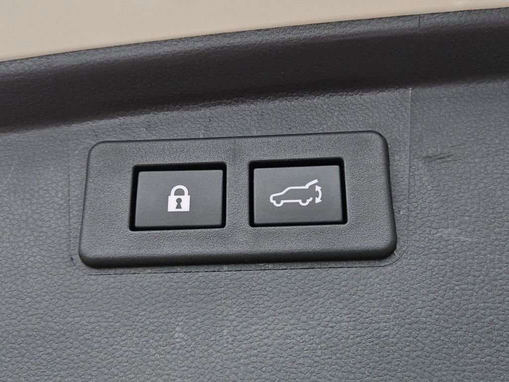 Used 2021 Subaru Outback Premium AWD/4WD image 9