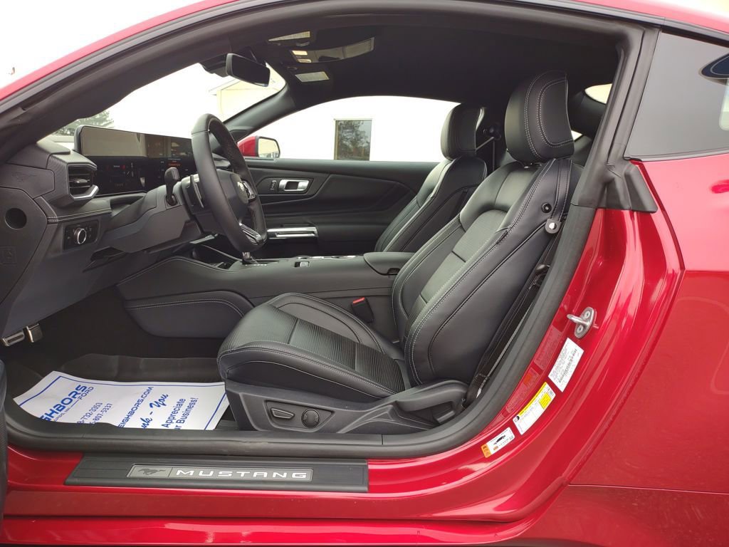 Used 2024 Ford Mustang GT Premium image 9