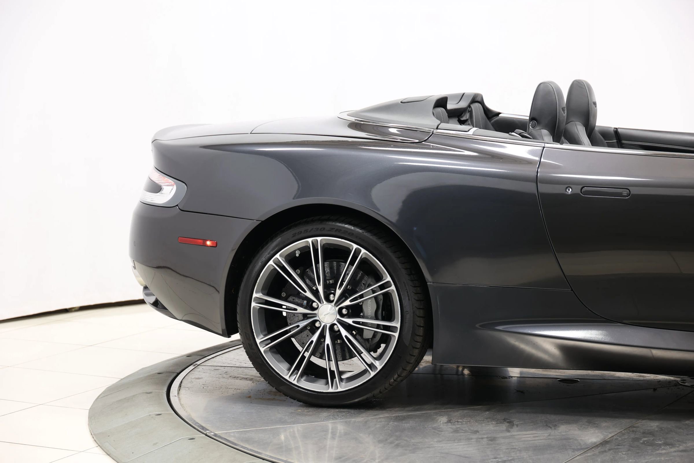 Used 2012 Aston Martin Virage Volante image 54