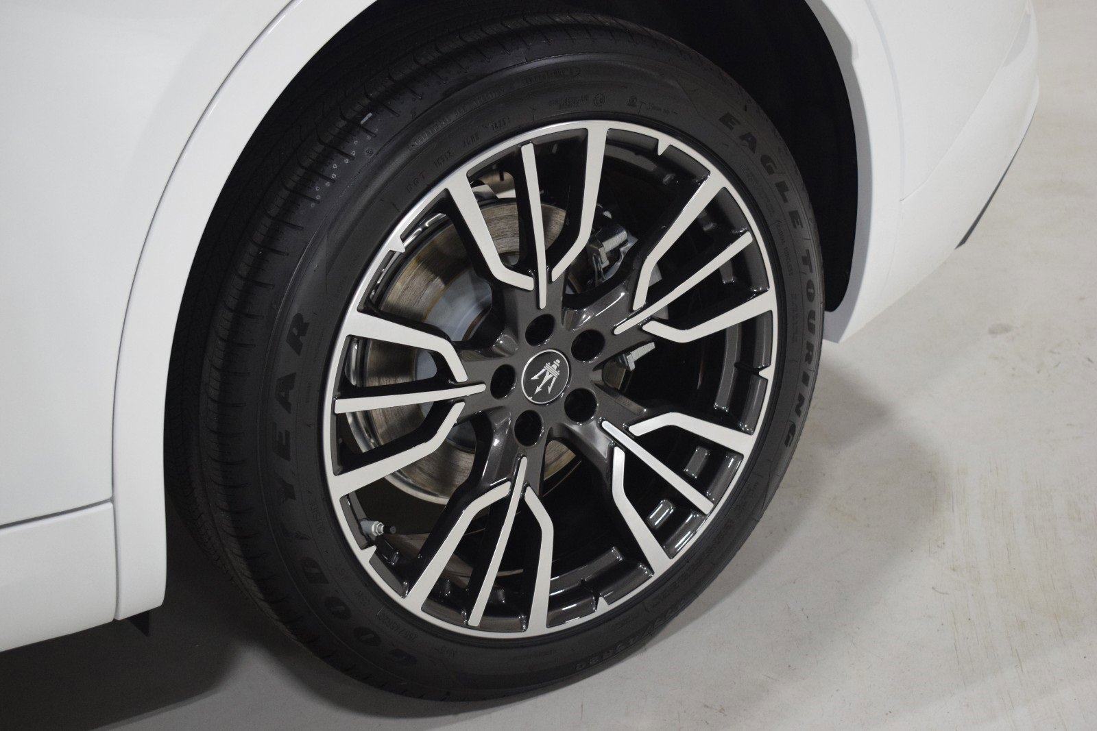 New 2025 Maserati Grecale GT image 6