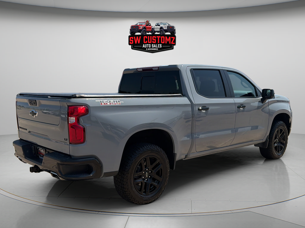Used 2024 Chevrolet Silverado 1500 LT Trail Boss w/ Convenience Package II AWD/4WD image 7
