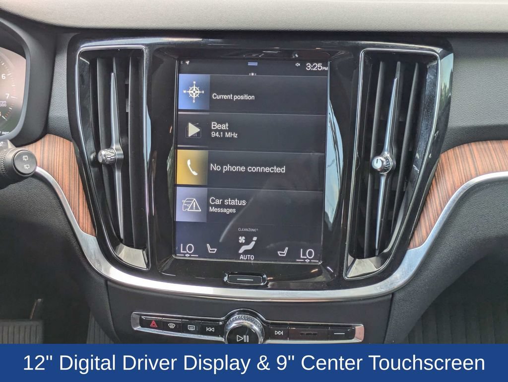 Used 2020 Volvo V60 T5 Momentum FWD image 21