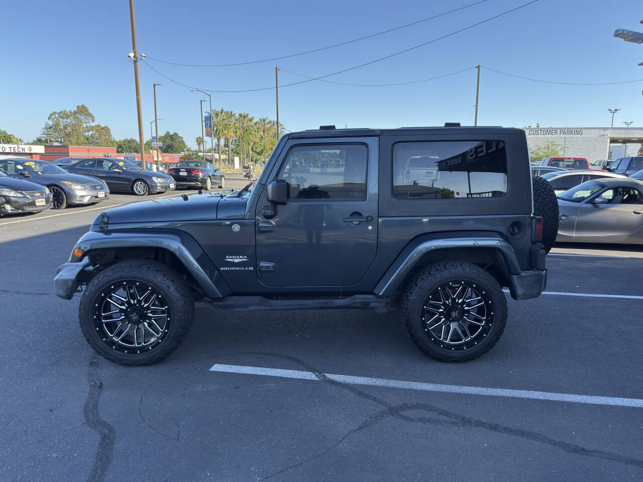 Used 2007 Jeep Wrangler Sahara w/ Dual Top Group AWD/4WD image 6