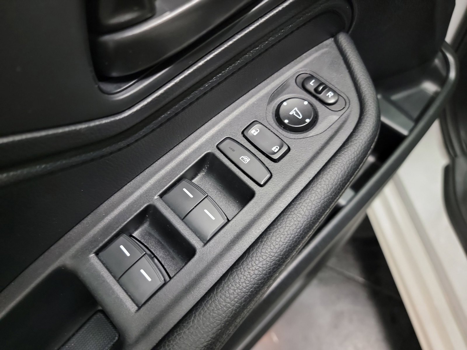 Certified 2025 Honda Odyssey Sport-L image 14