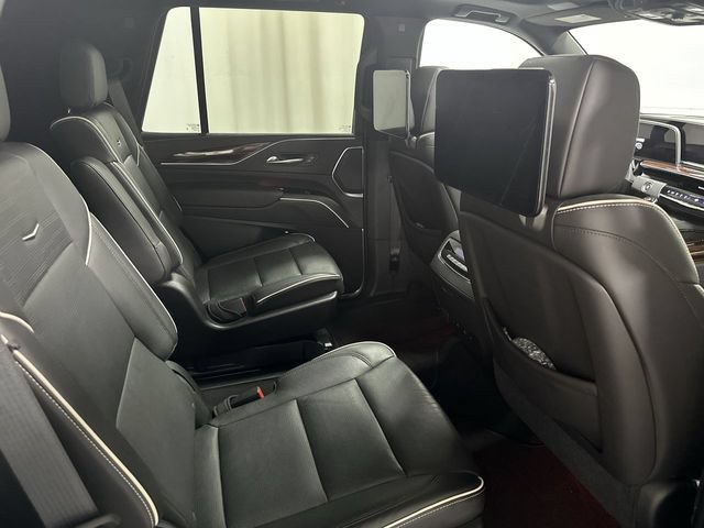 Used 2021 Cadillac Escalade Premium Luxury w/ Performance Package AWD/4WD image 18