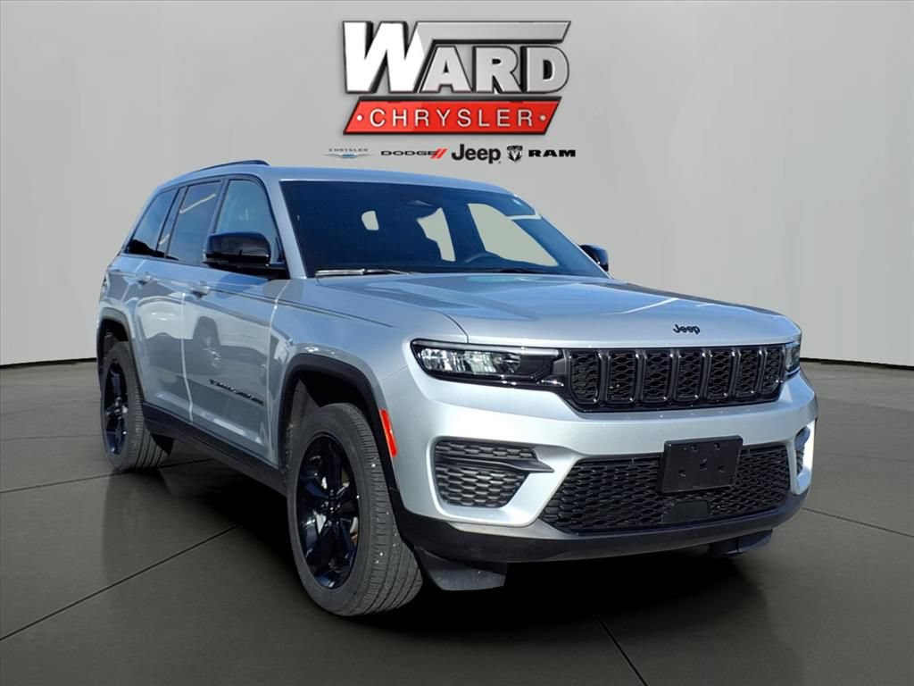 New 2025 Jeep Grand Cherokee 4WD image 1