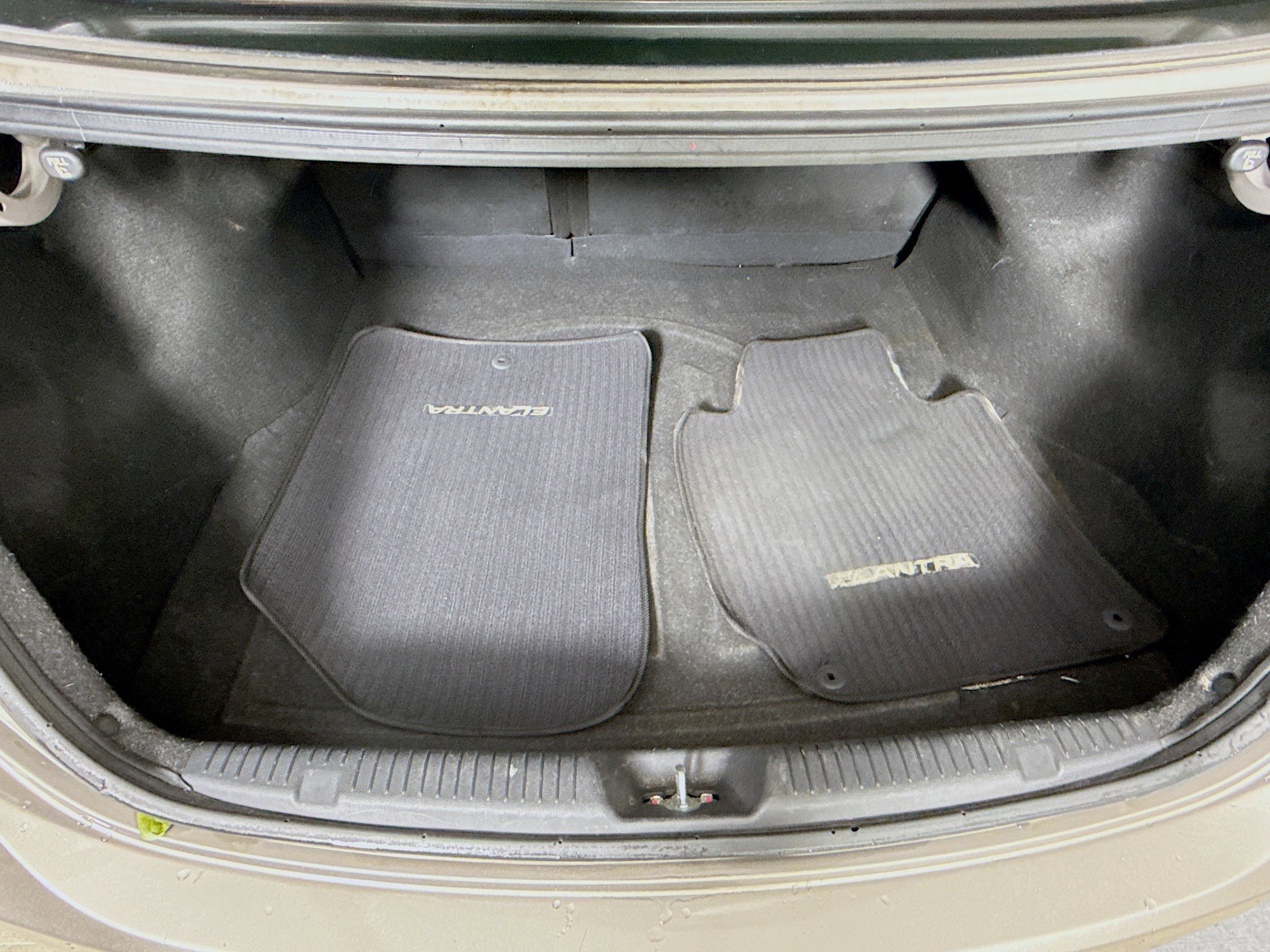 Used 2011 Hyundai Elantra GLS FWD image 30