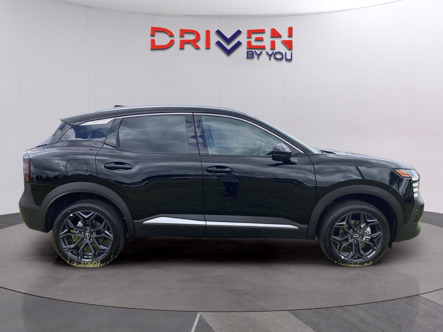 New 2025 Nissan Kicks SR image 6