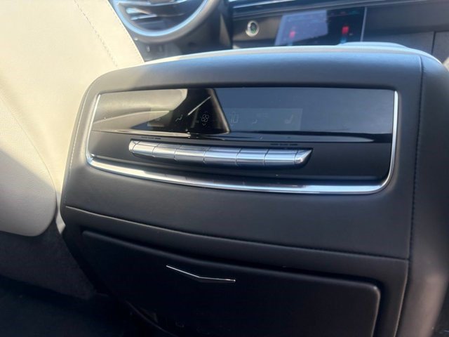 Certified 2025 Cadillac Escalade Sport Platinum AWD/4WD image 13