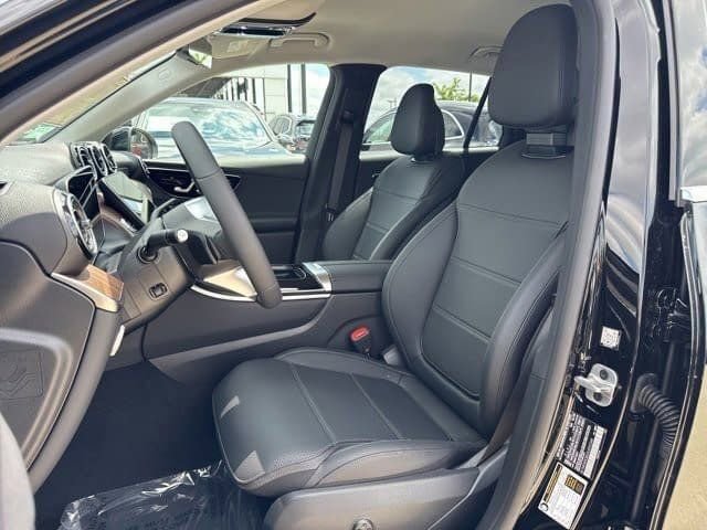 New 2025 Mercedes-Benz GLC 350e 4MATIC image 12