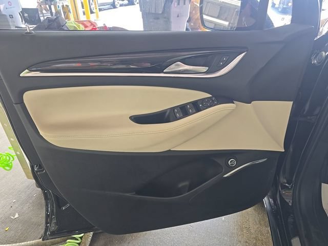 Used 2023 Buick Enclave Essence w/ Sport Touring Edition FWD image 7