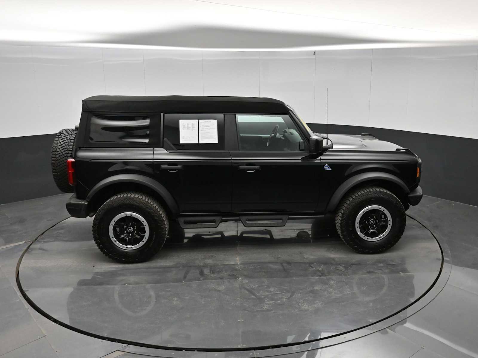 Used 2024 Ford Bronco Black Diamond w/ Sasquatch Package AWD/4WD image 32