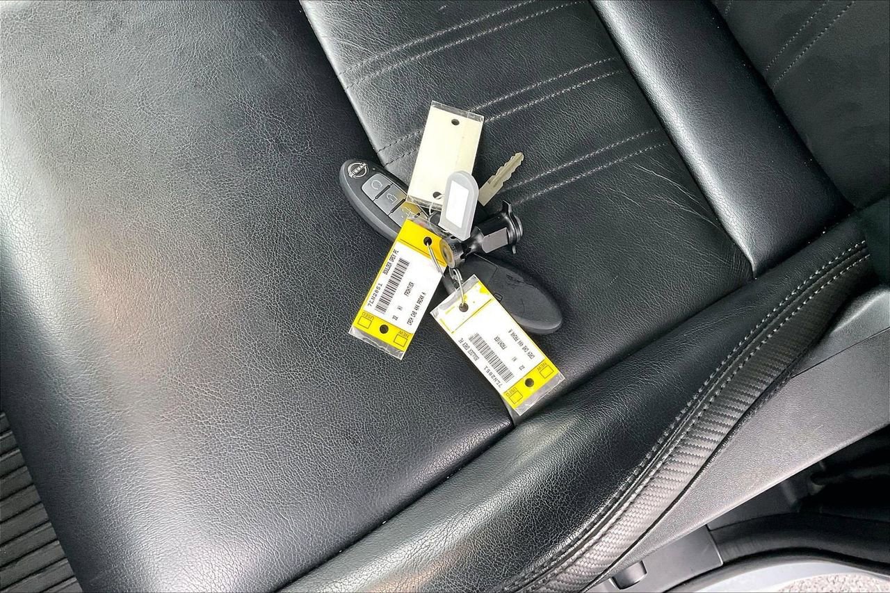 Used 2022 Nissan Frontier PRO-4X w/ Pro-4X Premium Package image 34