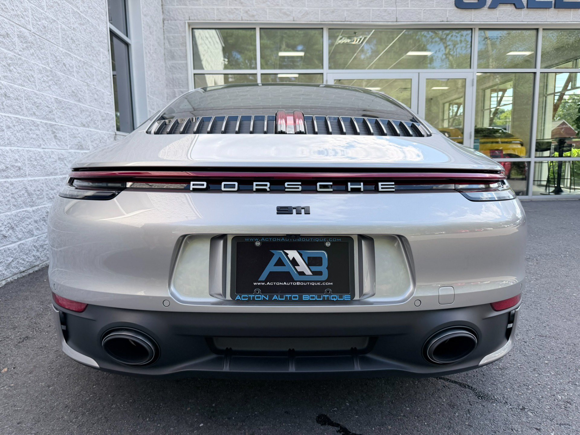 Used 2023 Porsche 911 Carrera S RWD image 40