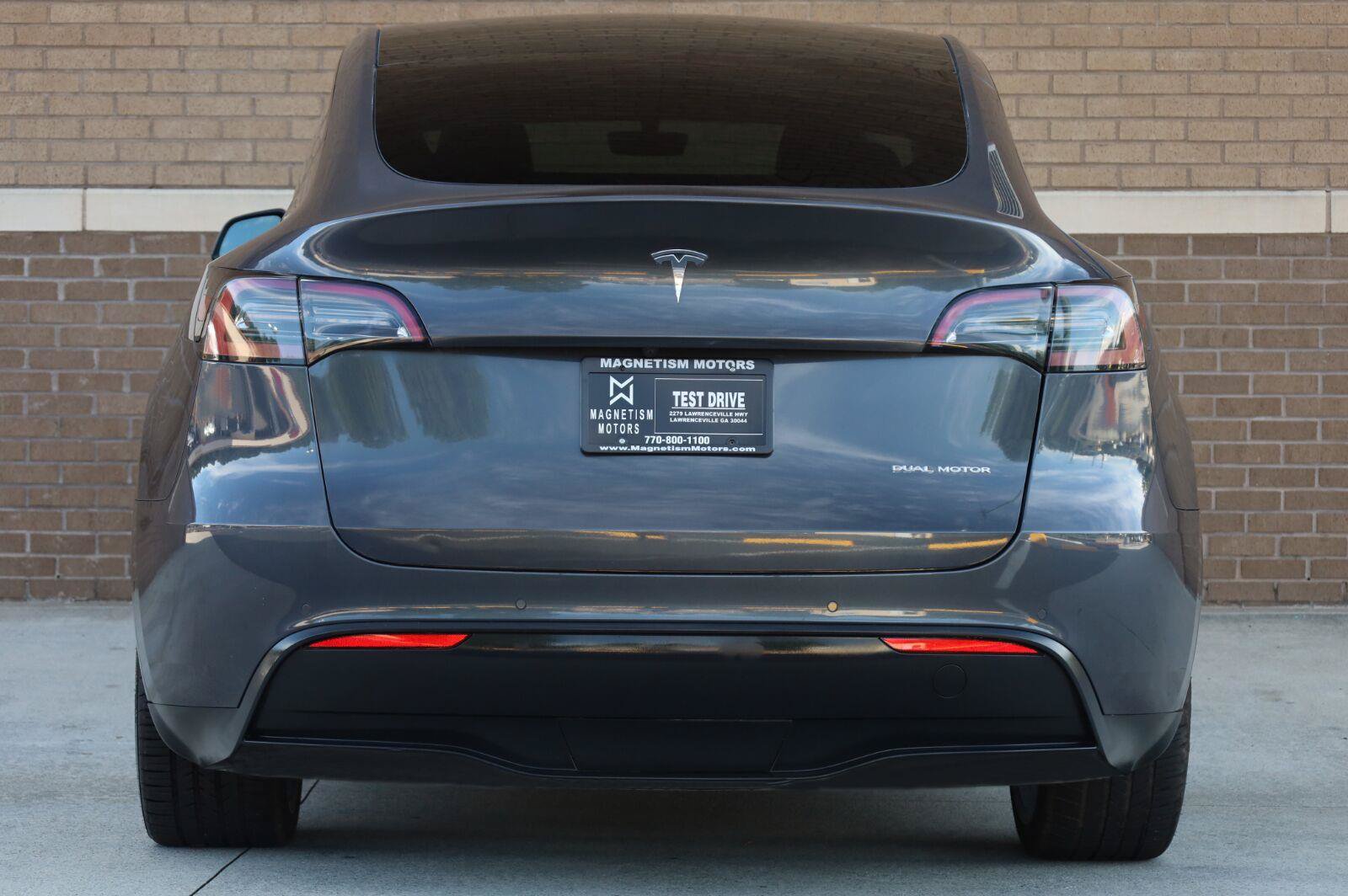 Used 2022 Tesla Model Y Long Range AWD/4WD image 8