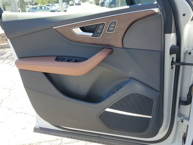 Used 2025 Audi Q7 3.0T Premium Plus w/ Premium Plus Package image 29