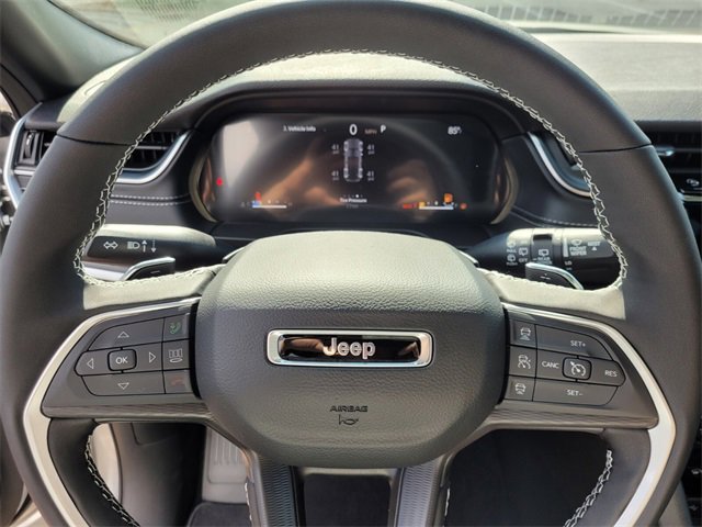 New 2025 Jeep Grand Cherokee Laredo image 29