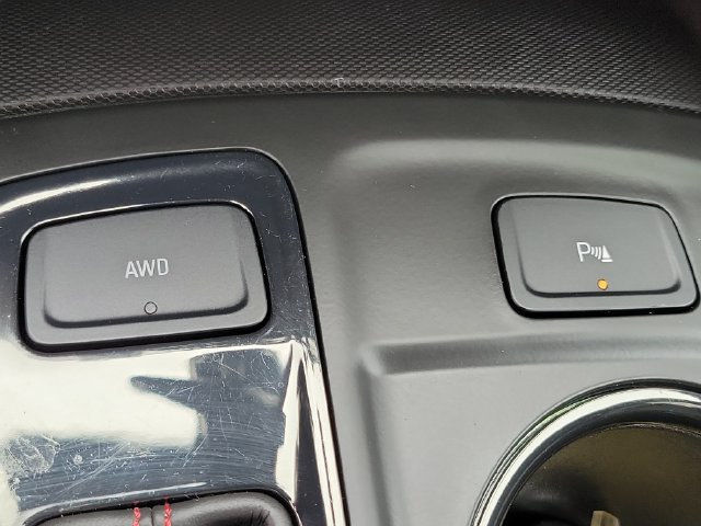 Used 2023 Chevrolet Equinox RS w/ RS Leather Package AWD/4WD image 16