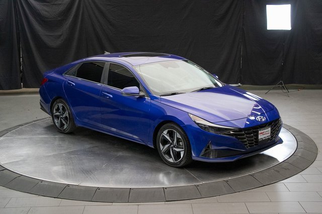 Used 2023 Hyundai Elantra Limited w/ Cargo Package image 2