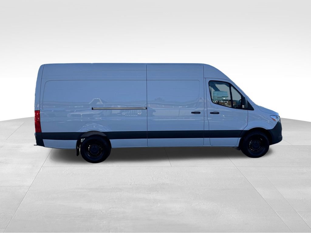Used 2025 Mercedes-Benz Sprinter 2500 image 15