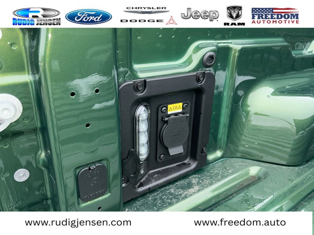 New 2025 Ford Maverick XLT w/ XLT Luxury Package image 10