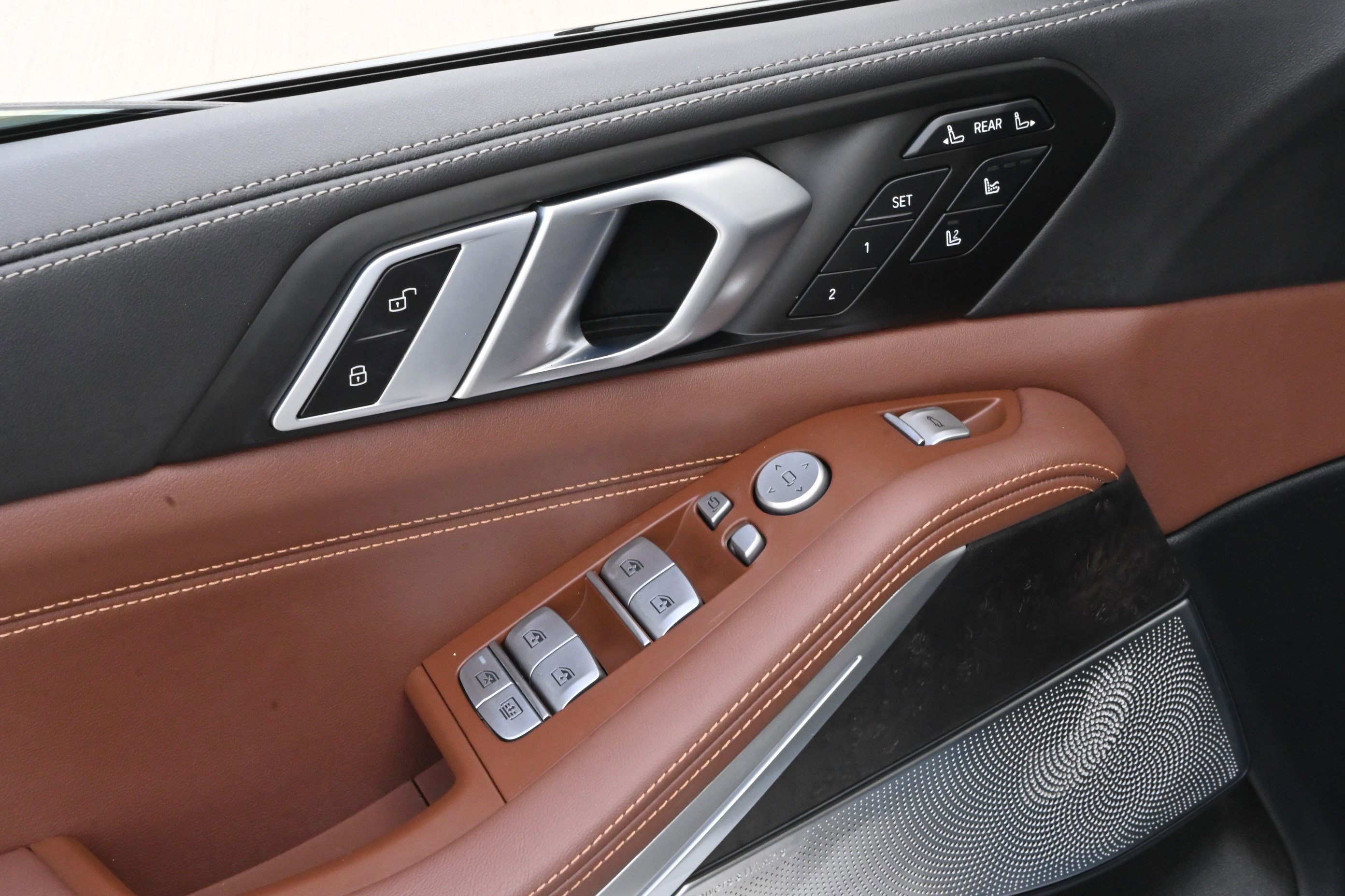 Used 2025 BMW X7 xDrive40i w/ Executive Package image 31