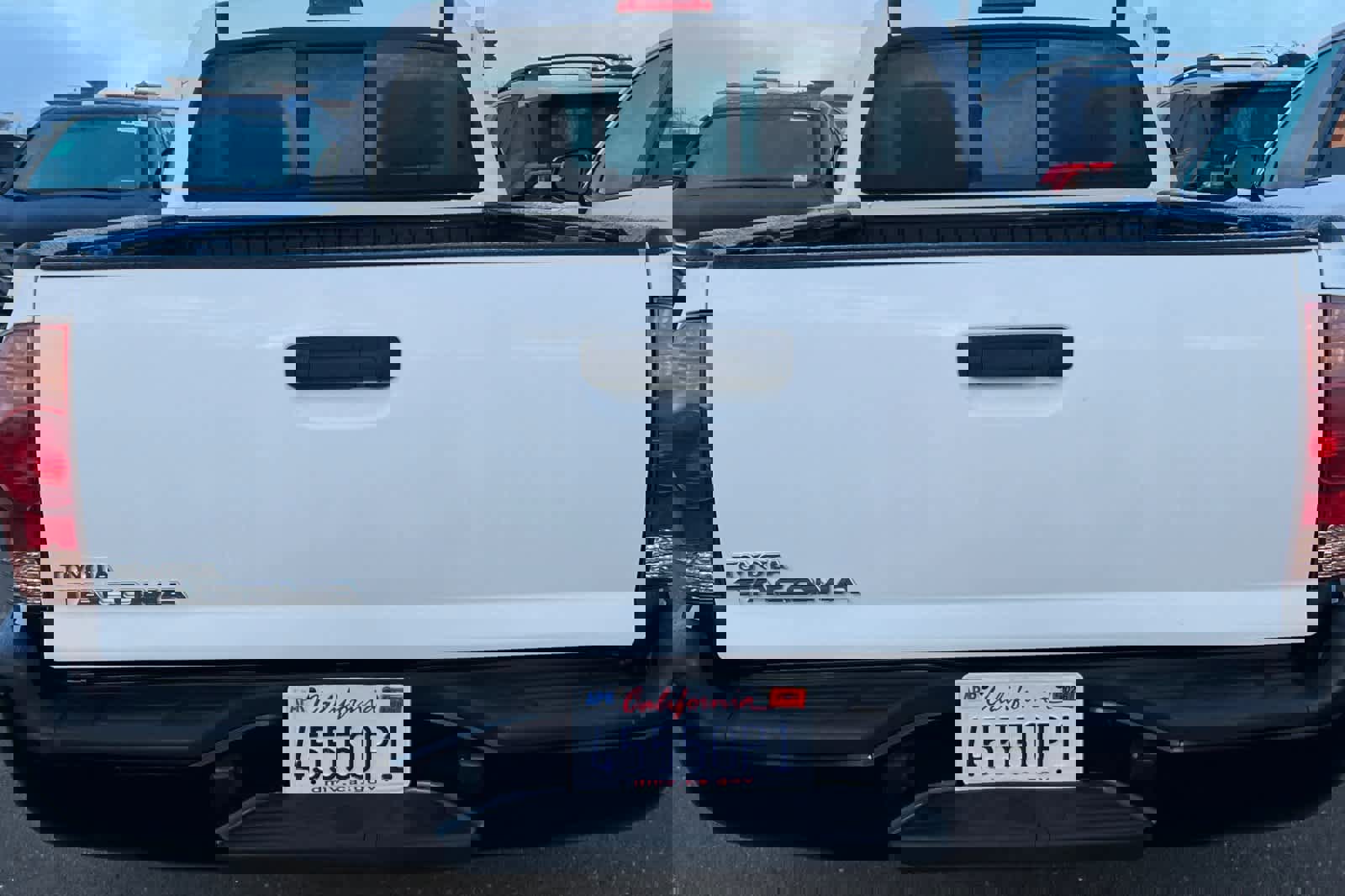 Used 2014 Toyota Tacoma 2WD Reg Cab I4 AT image 16