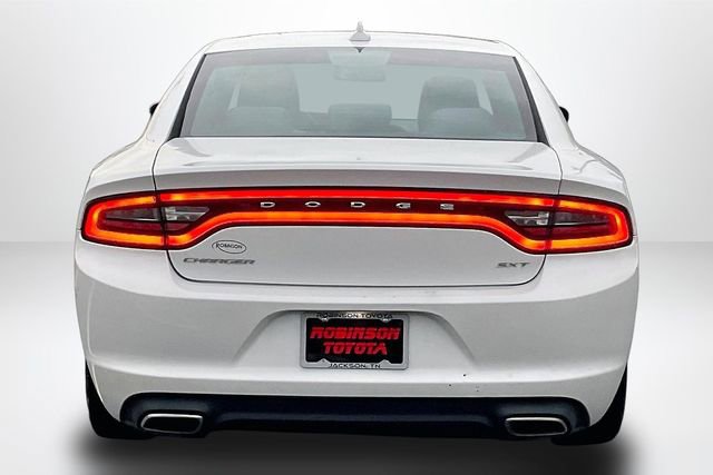 Used 2015 Dodge Charger SXT RWD image 4