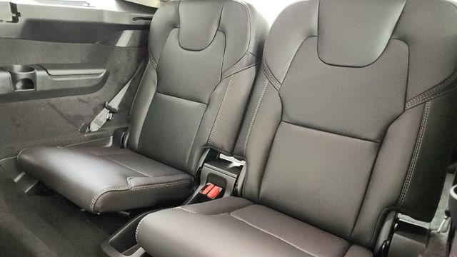 Used 2025 Volvo XC90 B6 Ultra w/ Protection Package Premier AWD/4WD image 33