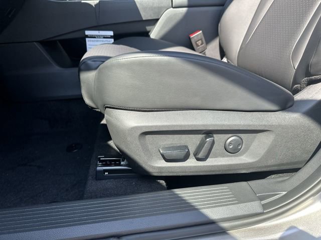 New 2026 Nissan Rogue SV w/ SV Premium Package image 28