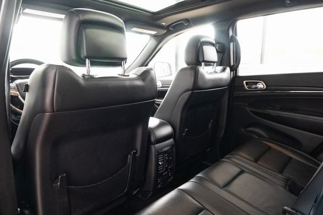 Used 2017 Jeep Grand Cherokee Limited w/ Luxury Group II AWD/4WD image 24