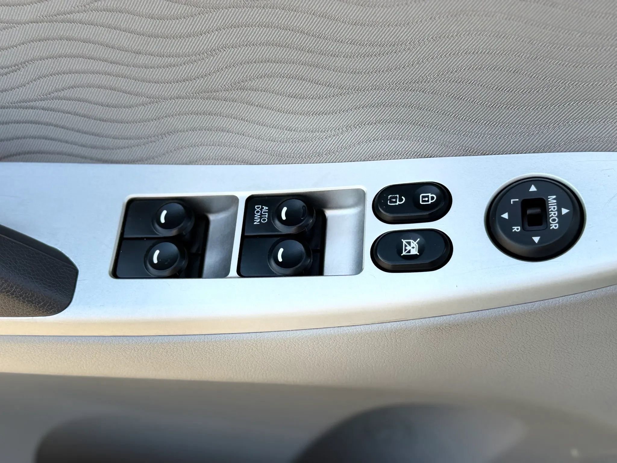 Used 2013 Hyundai Accent GLS w/ Premium Pkg FWD image 35