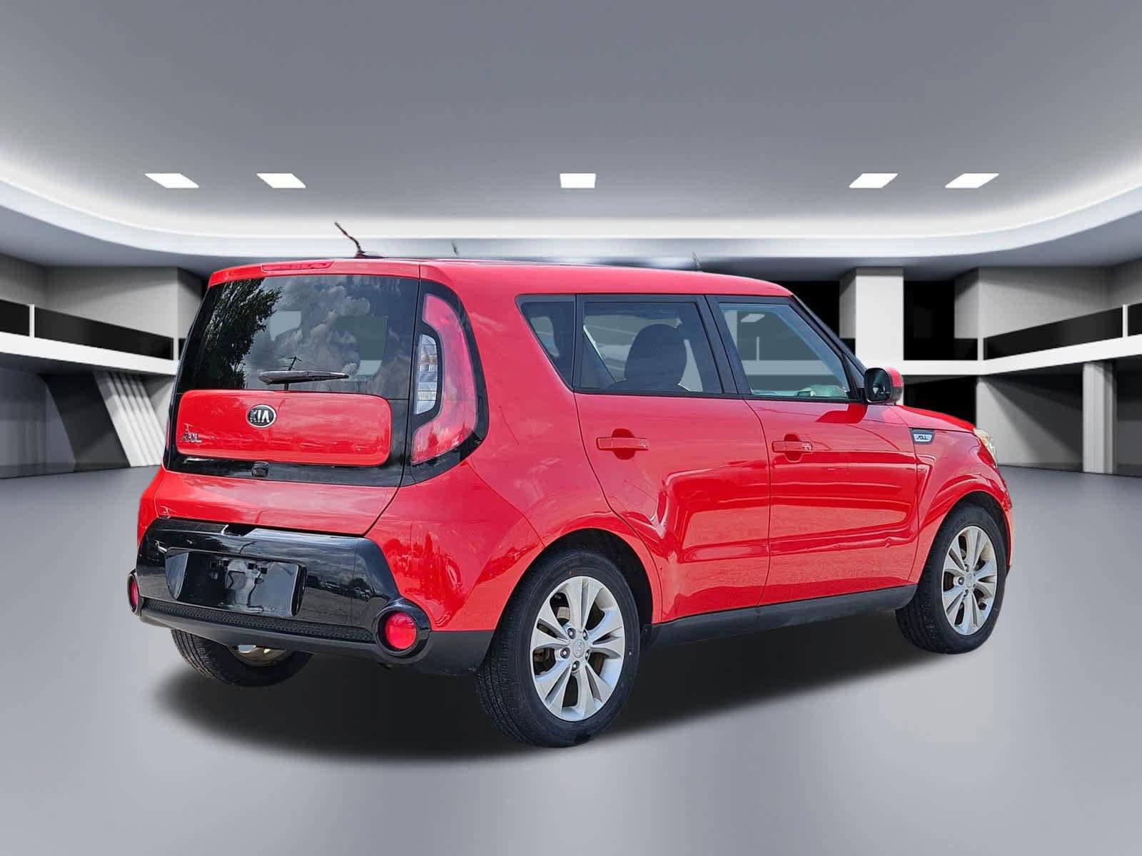 Used 2016 Kia Soul + FWD image 6