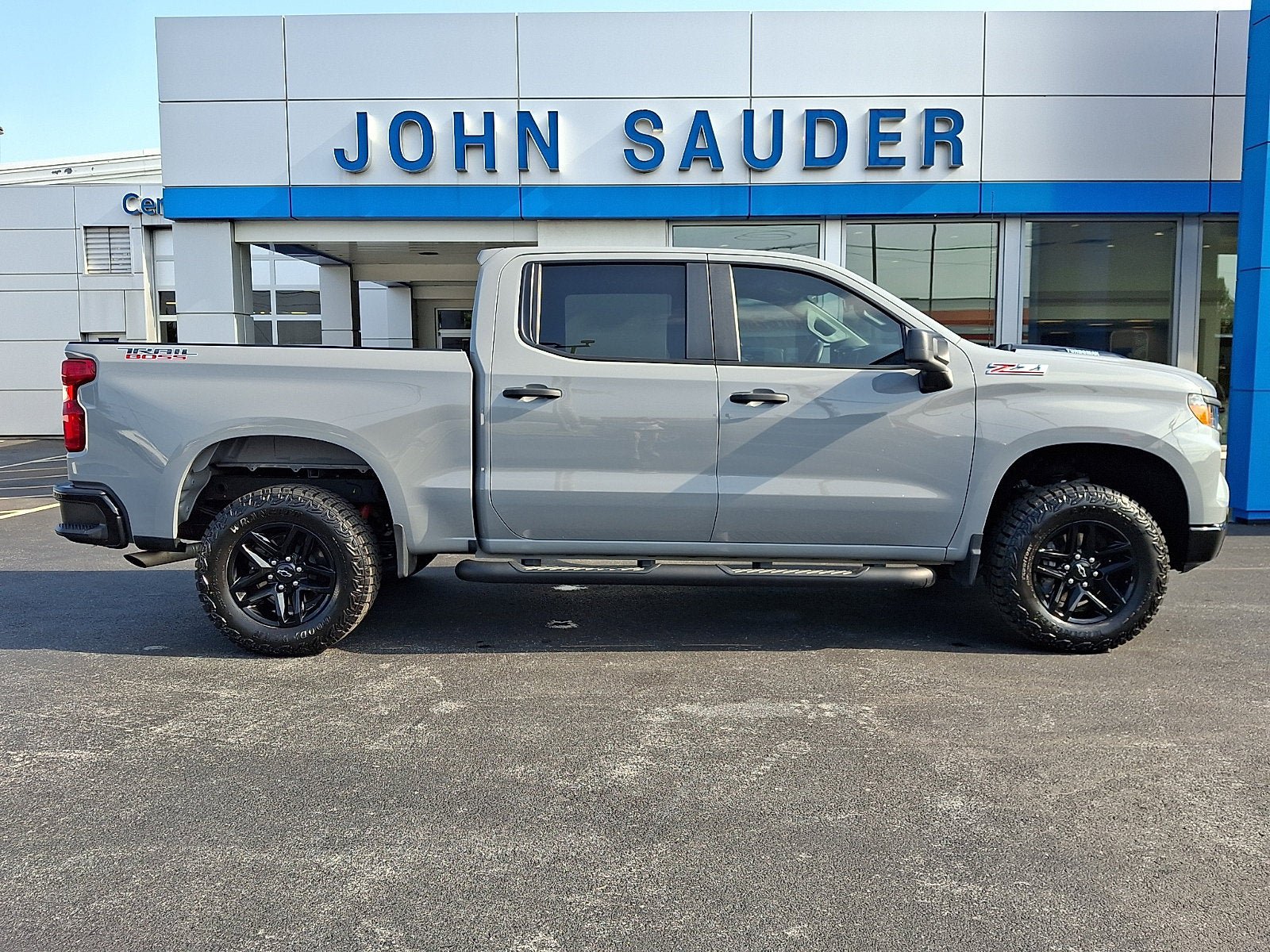 Used 2025 Chevrolet Silverado 1500 Custom Trail Boss AWD/4WD image 7