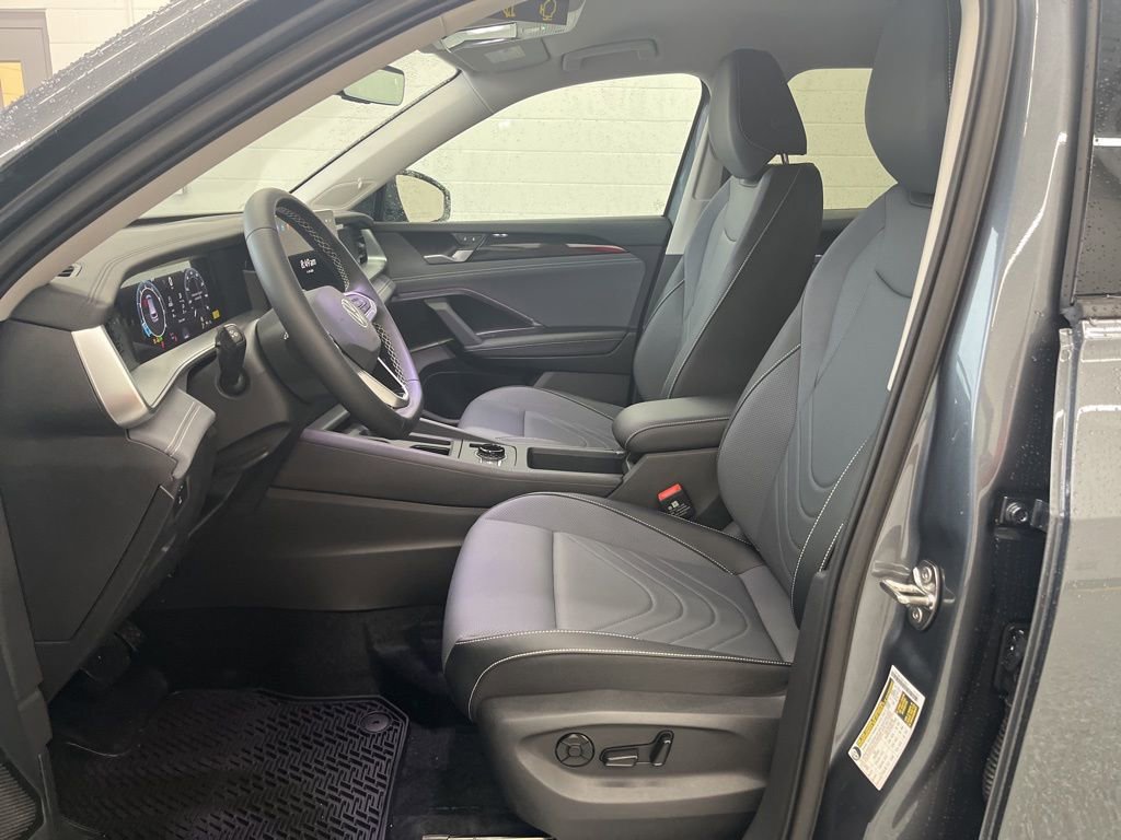 New 2026 Volkswagen Tiguan SE AWD/4WD image 12