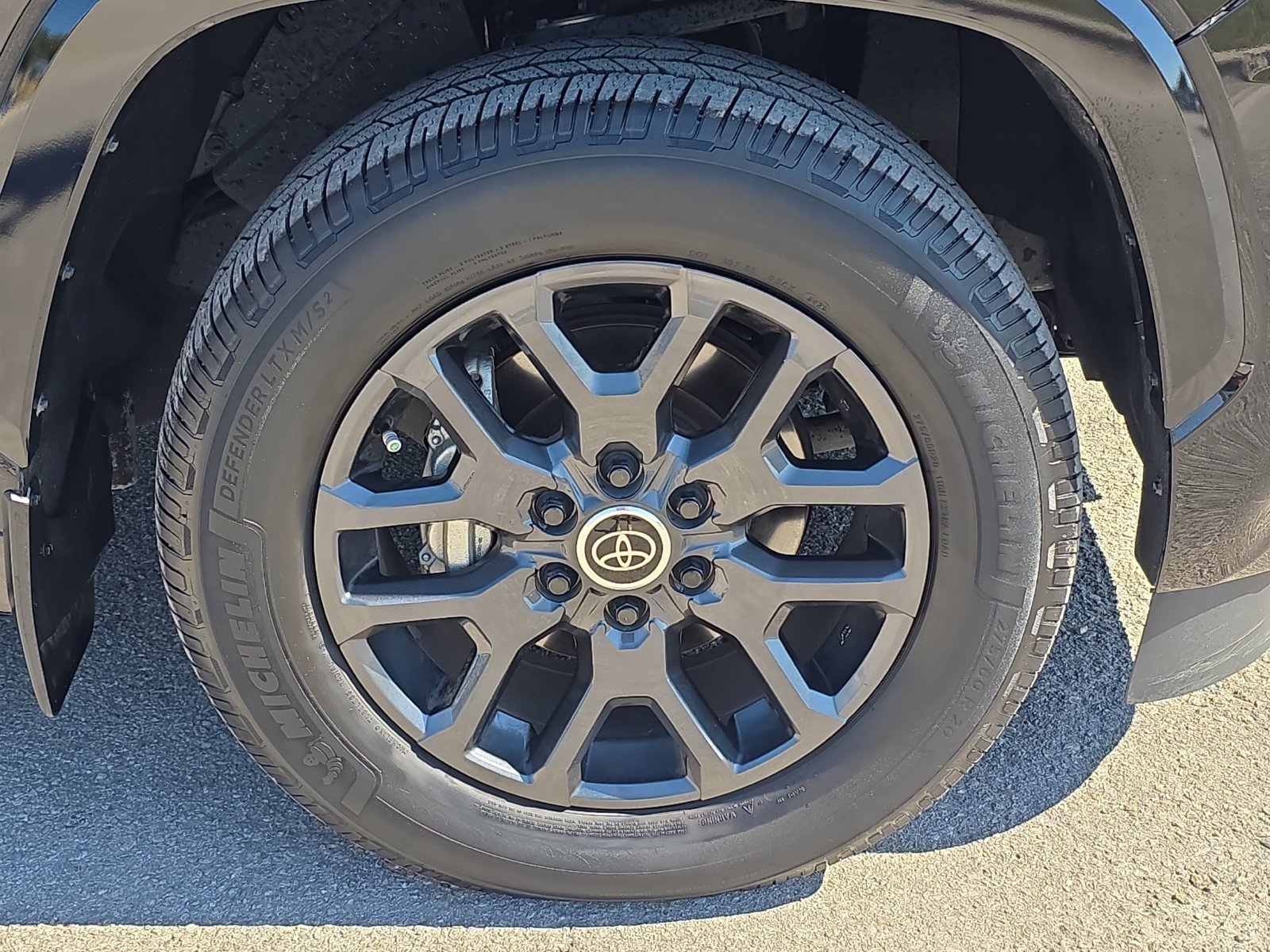 Used 2024 Toyota Sequoia Platinum AWD/4WD image 29