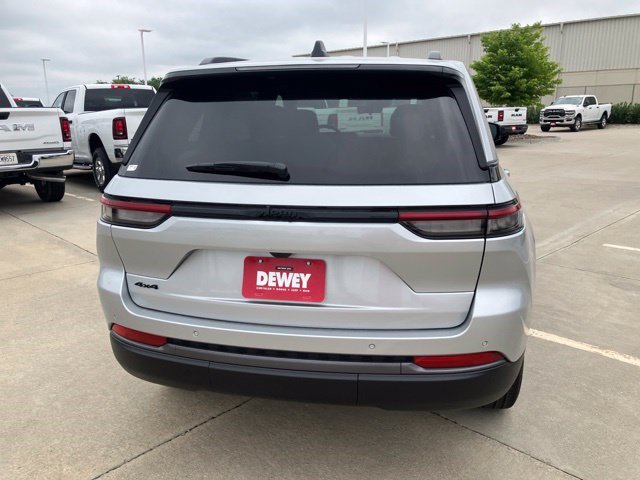 New 2026 Jeep Grand Cherokee Limited w/ Limited Altitude Package AWD/4WD image 7