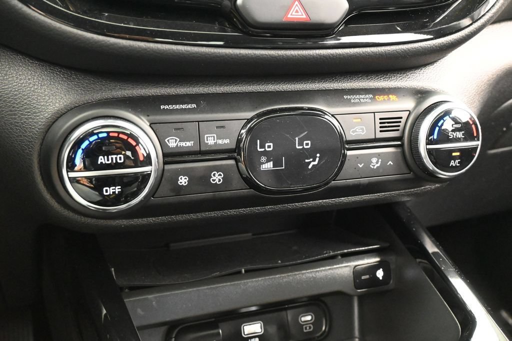 Used 2024 Kia Soul GT-Line FWD image 21