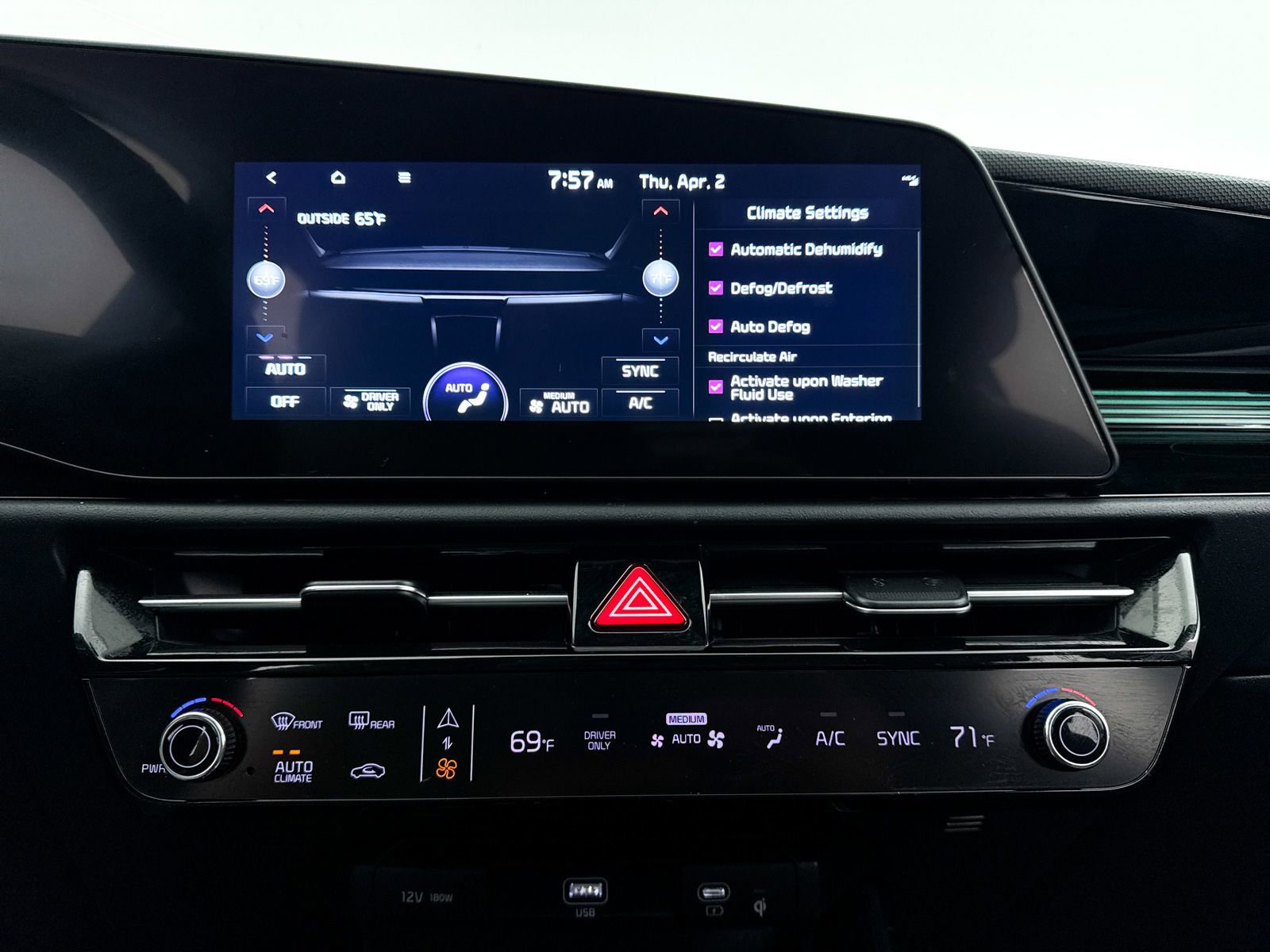 Certified 2025 Kia Niro EX image 25