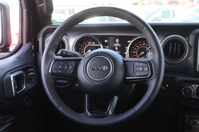 Used 2023 Jeep Wrangler Unlimited Sport AWD/4WD image 23
