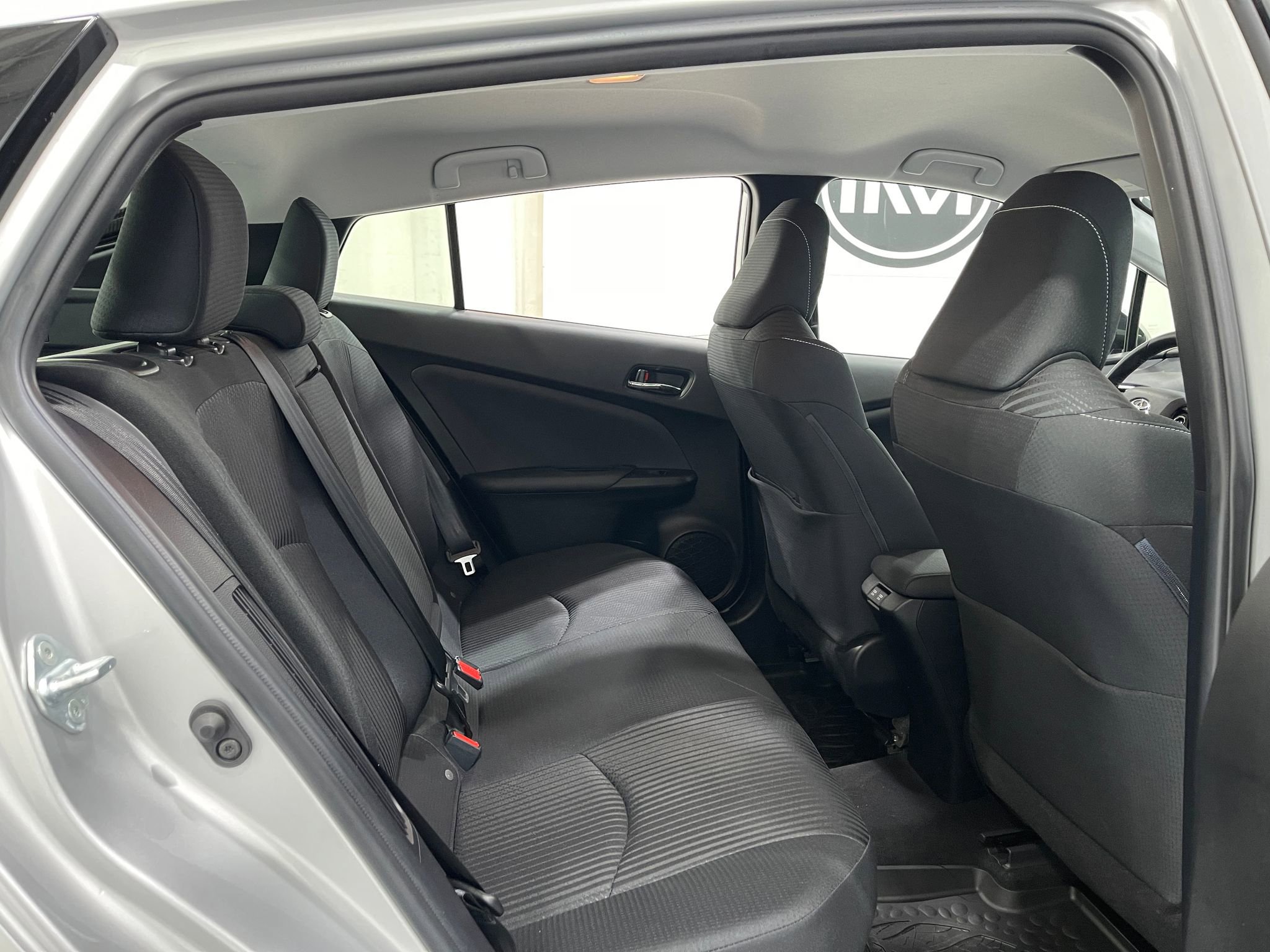 Used 2020 Toyota Prius Prime LE image 28