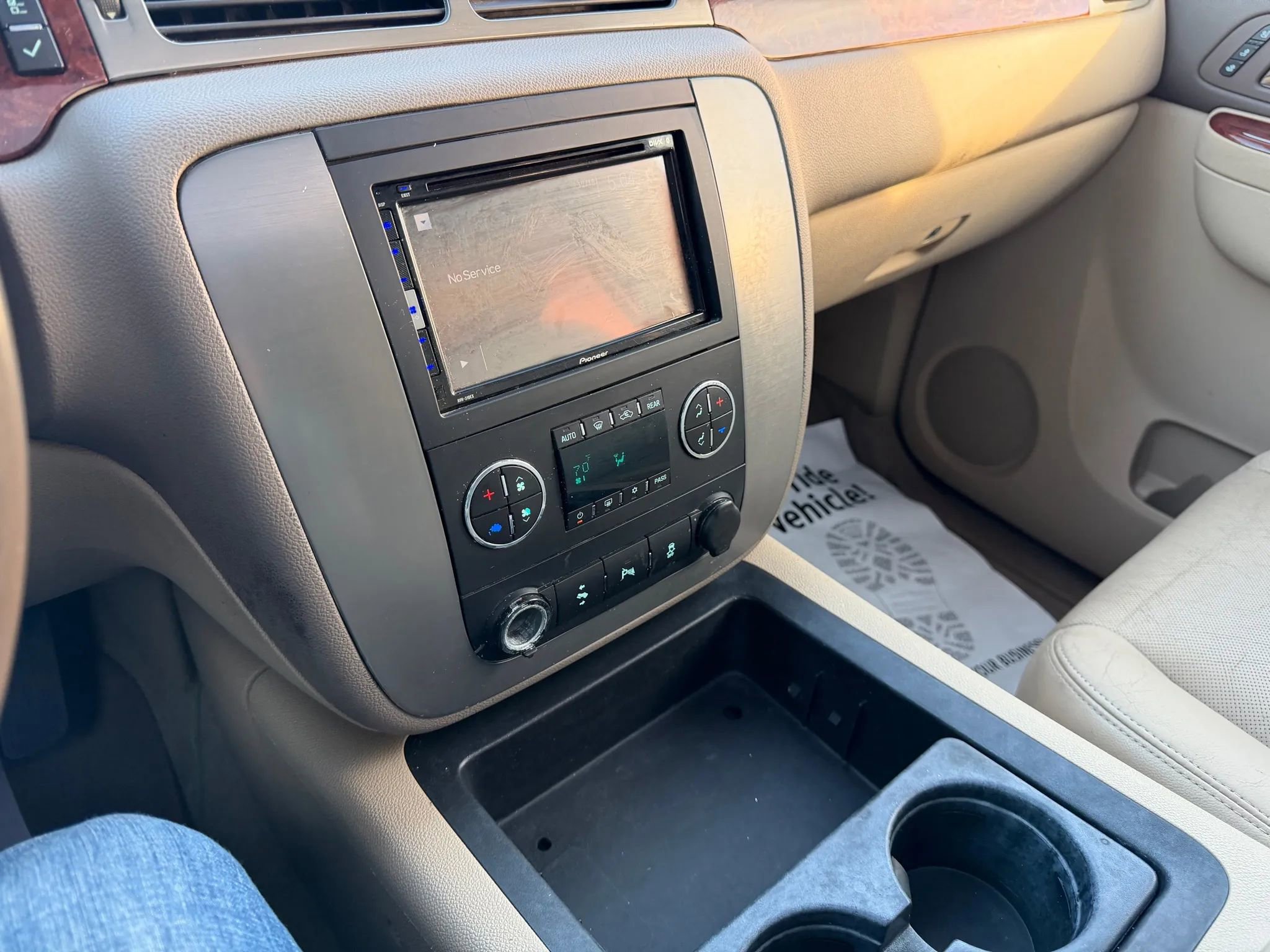 Used 2012 GMC Yukon XL SLT image 18