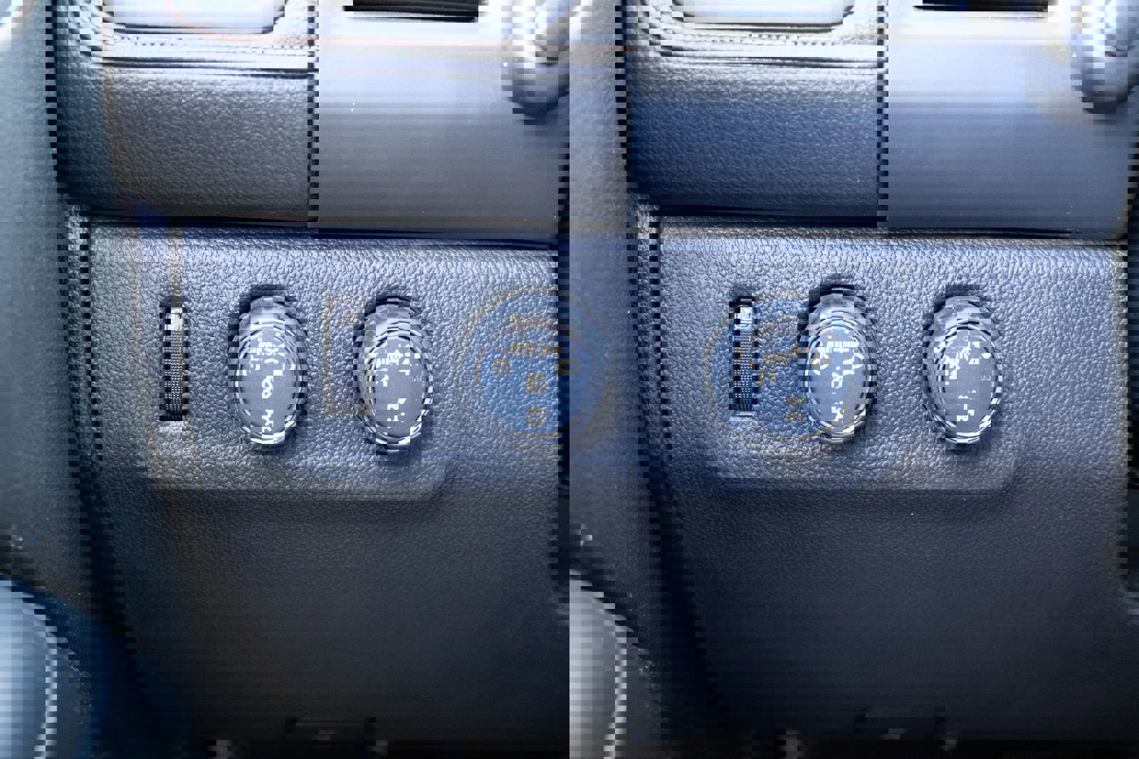 Used 2021 GMC Canyon AT4 image 10