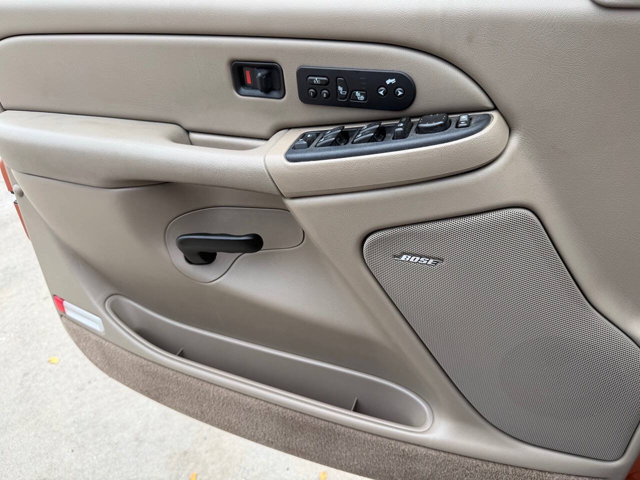 Used 2005 Chevrolet Avalanche 2500 w/ Preferred Equipment Group AWD/4WD image 31